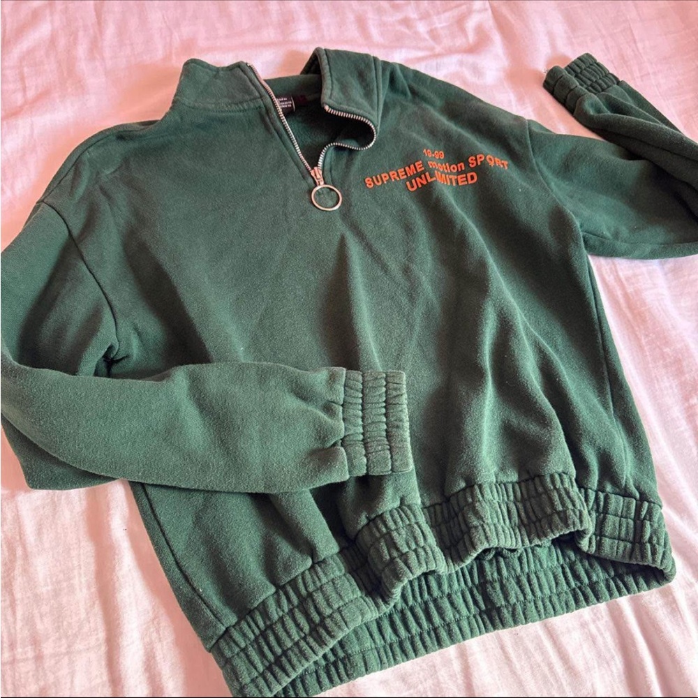Forever 21 Green Zip-Up Sweater